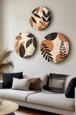 Moderne Abstrakte Landschafts-Wandkunst im Set – Runde Leinwanddrucke in Warmem Pfirsich, Schwarz und Gold für Zeitgenössische Wohnzimmer - Image 2